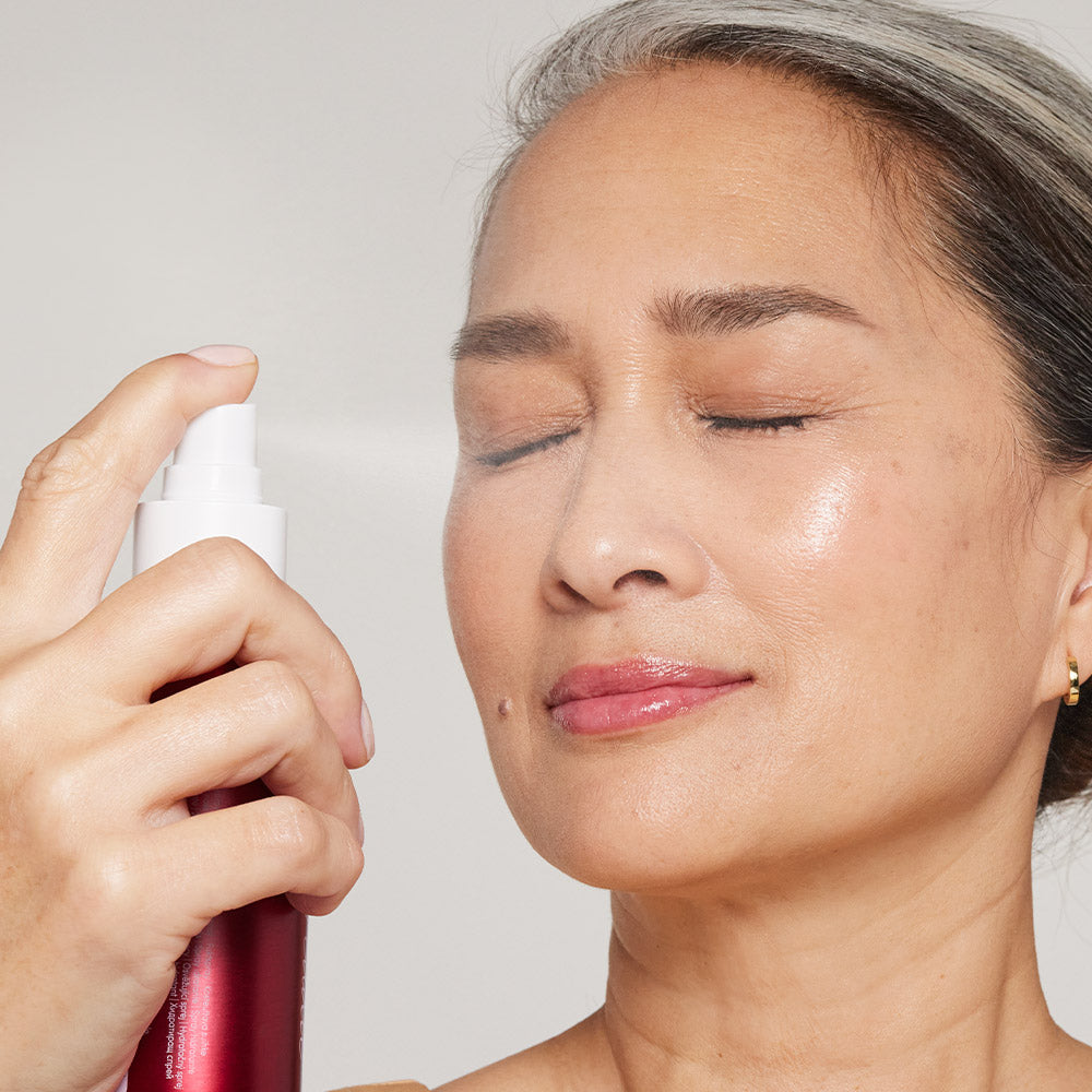 jane iredale Model Hydration Spray