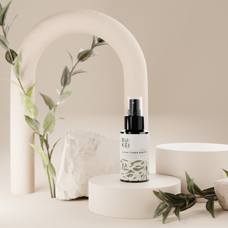 BU:KEI - Clean Toner Spritz - Discovery Size - Feuchtigkeitsspray - BU:KEI Beauty - ZEITWUNDER Onlineshop - Kosmetik online kaufen